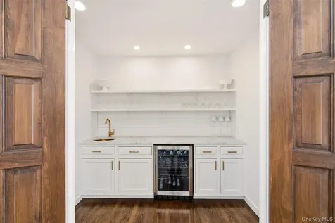 86 White Hill Road Cold Spring Harbor NY 11724