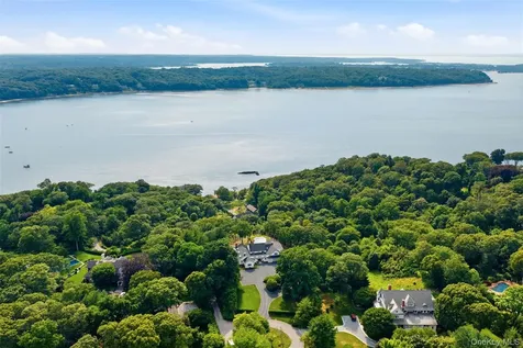 86 White Hill Road Cold Spring Harbor NY 11724