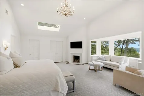 86 White Hill Road Cold Spring Harbor NY 11724