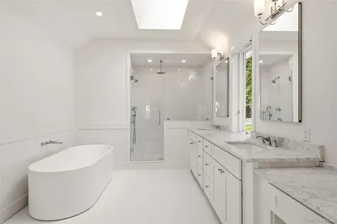 86 White Hill Road Cold Spring Harbor NY 11724
