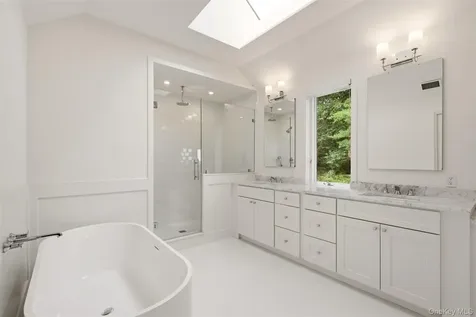86 White Hill Road Cold Spring Harbor NY 11724