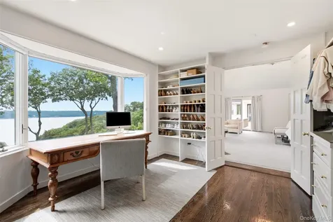 86 White Hill Road Cold Spring Harbor NY 11724