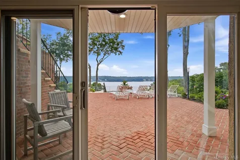 86 White Hill Road Cold Spring Harbor NY 11724