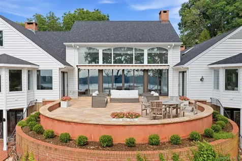 86 White Hill Road Cold Spring Harbor NY 11724