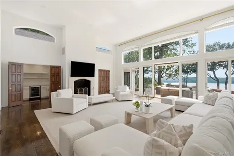 86 White Hill Road Cold Spring Harbor NY 11724