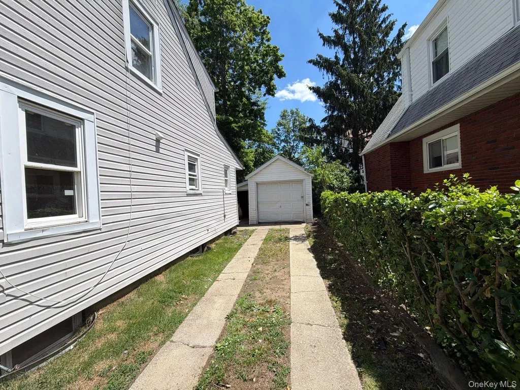 30 Pierson Avenue Hempstead NY 11550