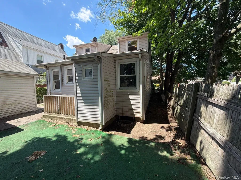 30 Pierson Avenue Hempstead NY 11550