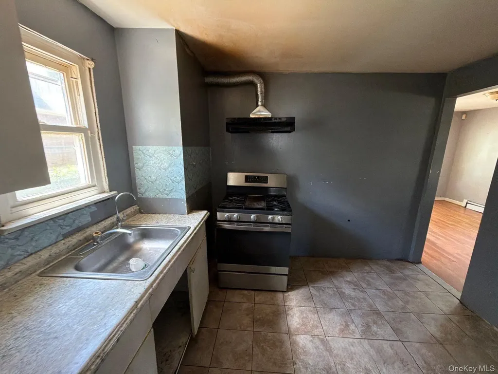 30 Pierson Avenue Hempstead NY 11550