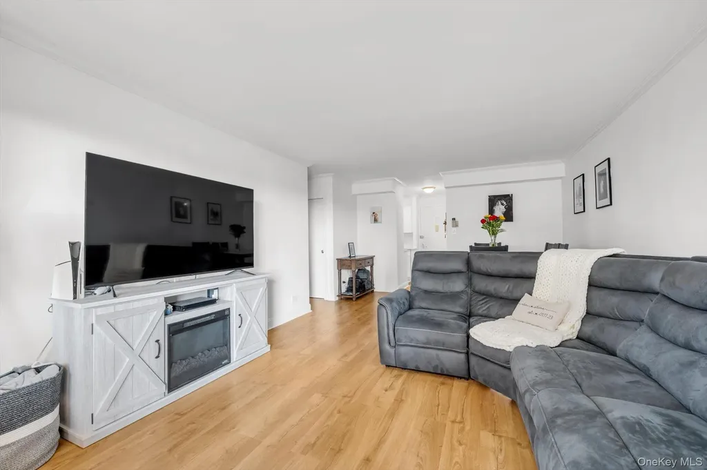 1805 215th Street Bayside NY 11360
