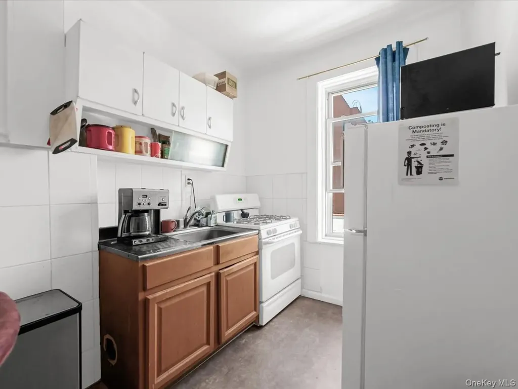 452 Lincoln Avenue Brooklyn NY 11208