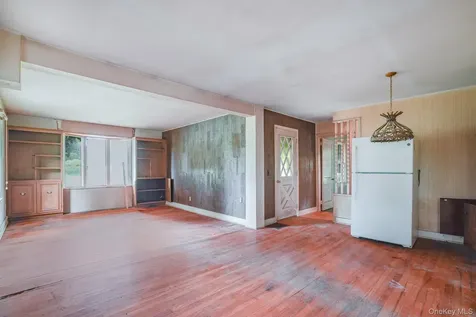 30 Smith Road Pleasant Valley NY 12569