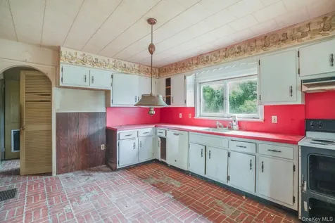 30 Smith Road Pleasant Valley NY 12569