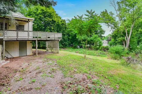 30 Smith Road Pleasant Valley NY 12569