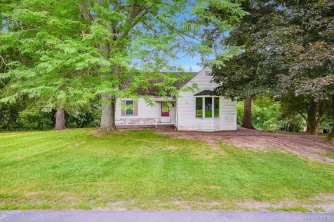 30 Smith Road Pleasant Valley NY 12569