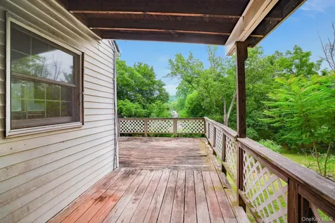 30 Smith Road Pleasant Valley NY 12569