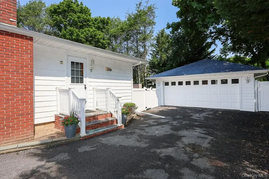 305 Nielson Street Dix Hills NY 11746
