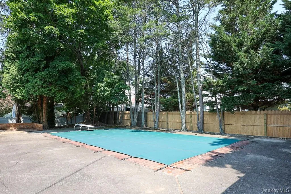 305 Nielson Street Dix Hills NY 11746