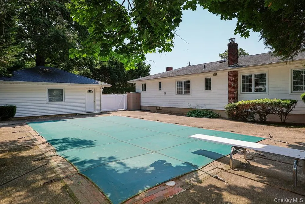 305 Nielson Street Dix Hills NY 11746