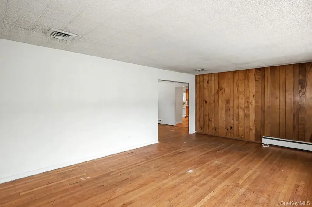305 Nielson Street Dix Hills NY 11746