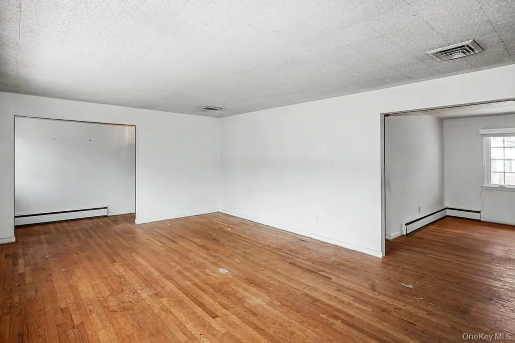 305 Nielson Street Dix Hills NY 11746
