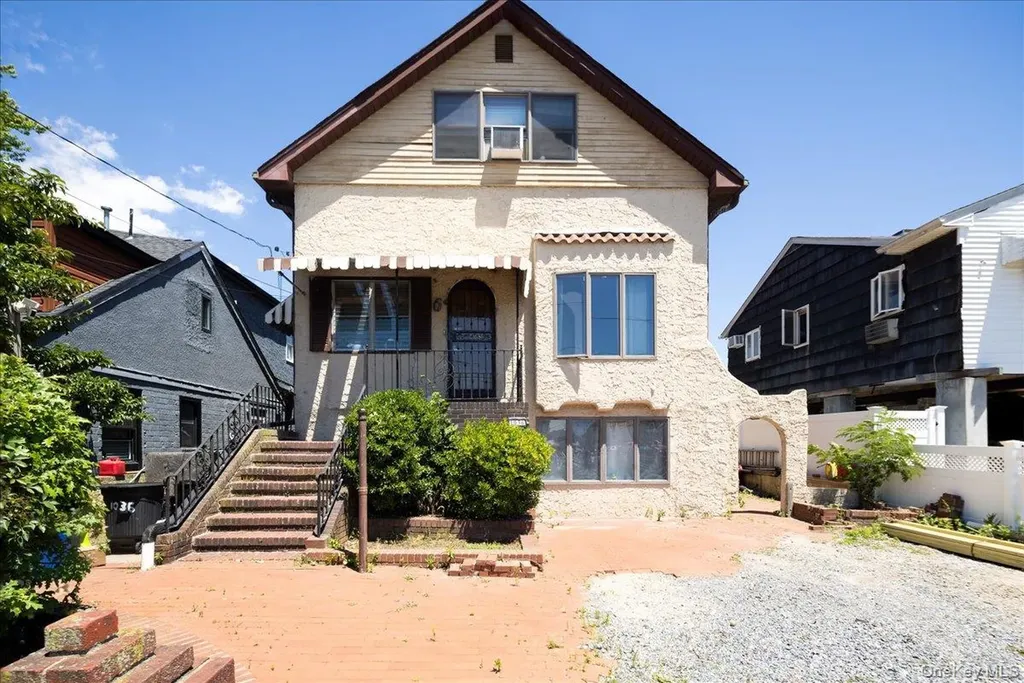 1036 California Place N Island Park NY 11558