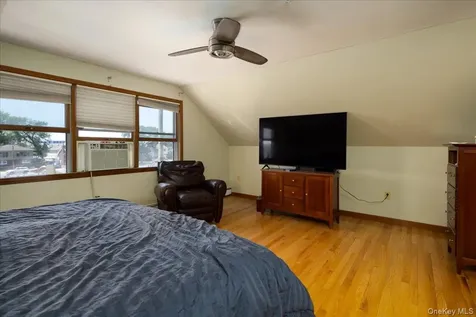 1036 California Place N Island Park NY 11558