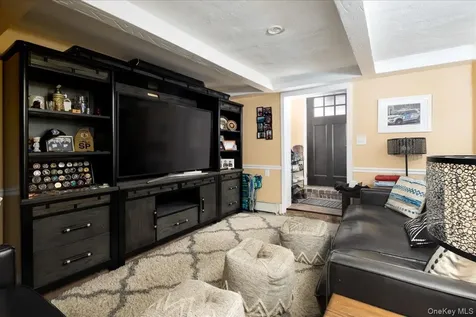 1036 California Place N Island Park NY 11558