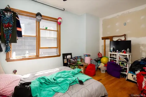 1036 California Place N Island Park NY 11558
