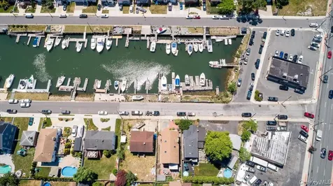 1036 California Place N Island Park NY 11558