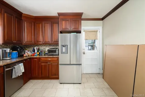 1036 California Place N Island Park NY 11558