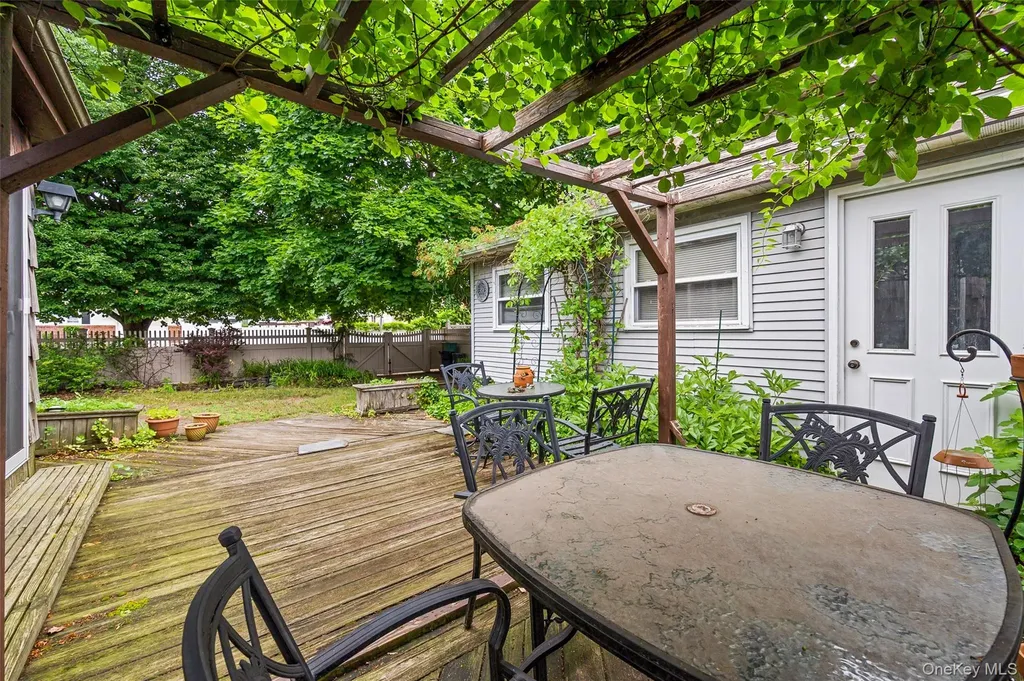612 Hughes Street Bellmore NY 11710