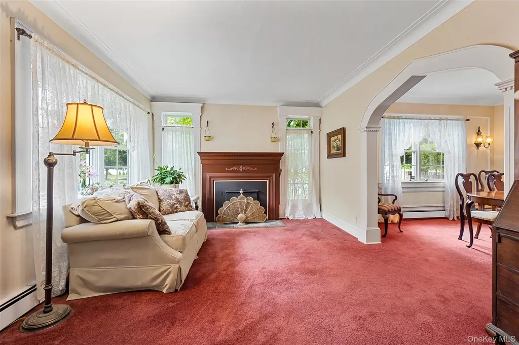 612 Hughes Street Bellmore NY 11710
