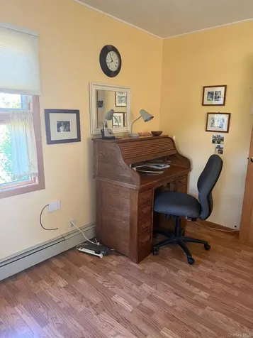 25 Surrey Lane Plainview NY 11803