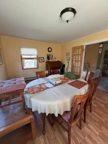 25 Surrey Lane Plainview NY 11803