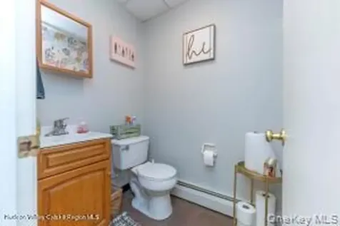141 Ulster Avenue Saugerties NY 12477