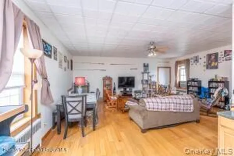141 Ulster Avenue Saugerties NY 12477