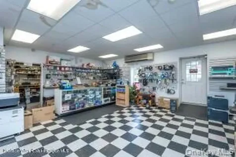 141 Ulster Avenue Saugerties NY 12477