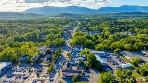 141 Ulster Avenue Saugerties NY 12477