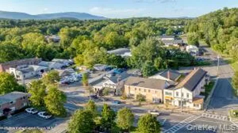 141 Ulster Avenue Saugerties NY 12477