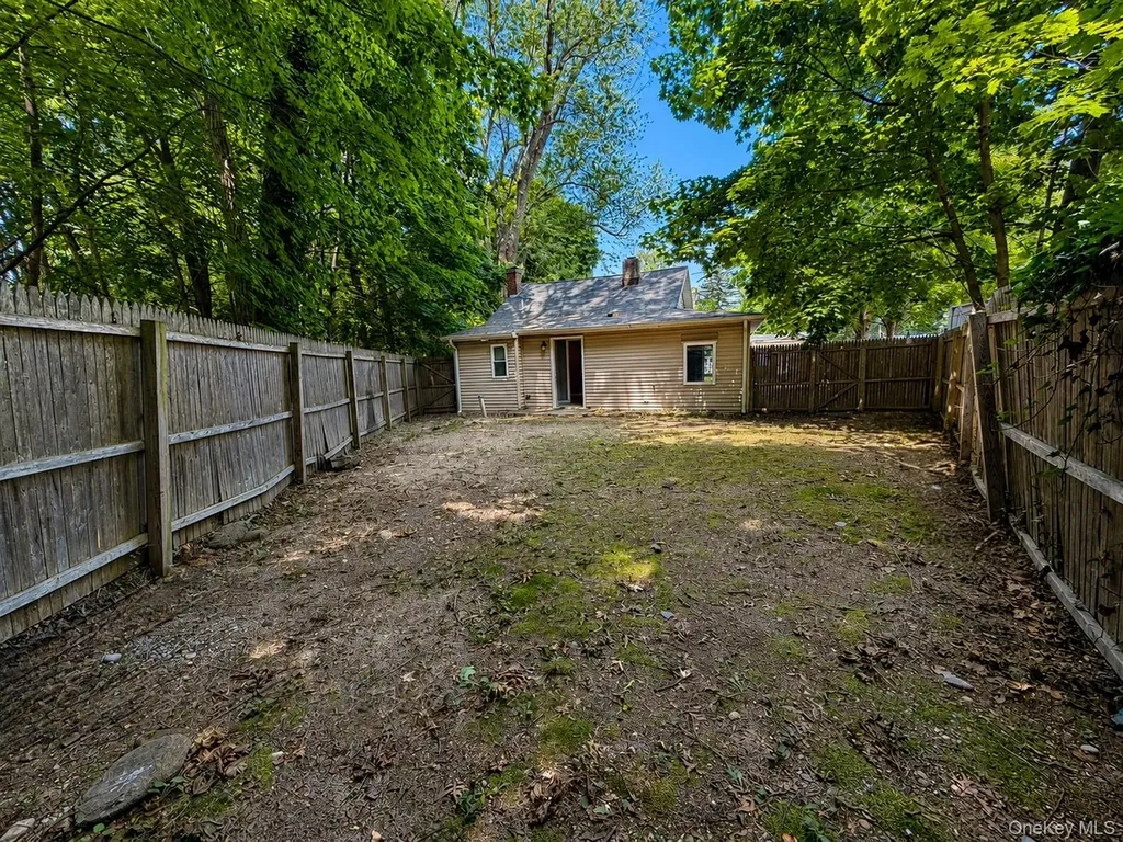 93 Lynbrook Drive Sound Beach NY 11789