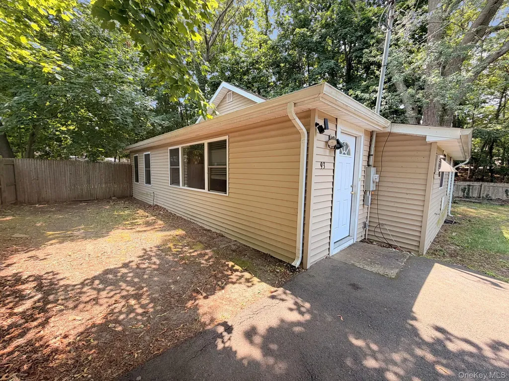 93 Lynbrook Drive Sound Beach NY 11789