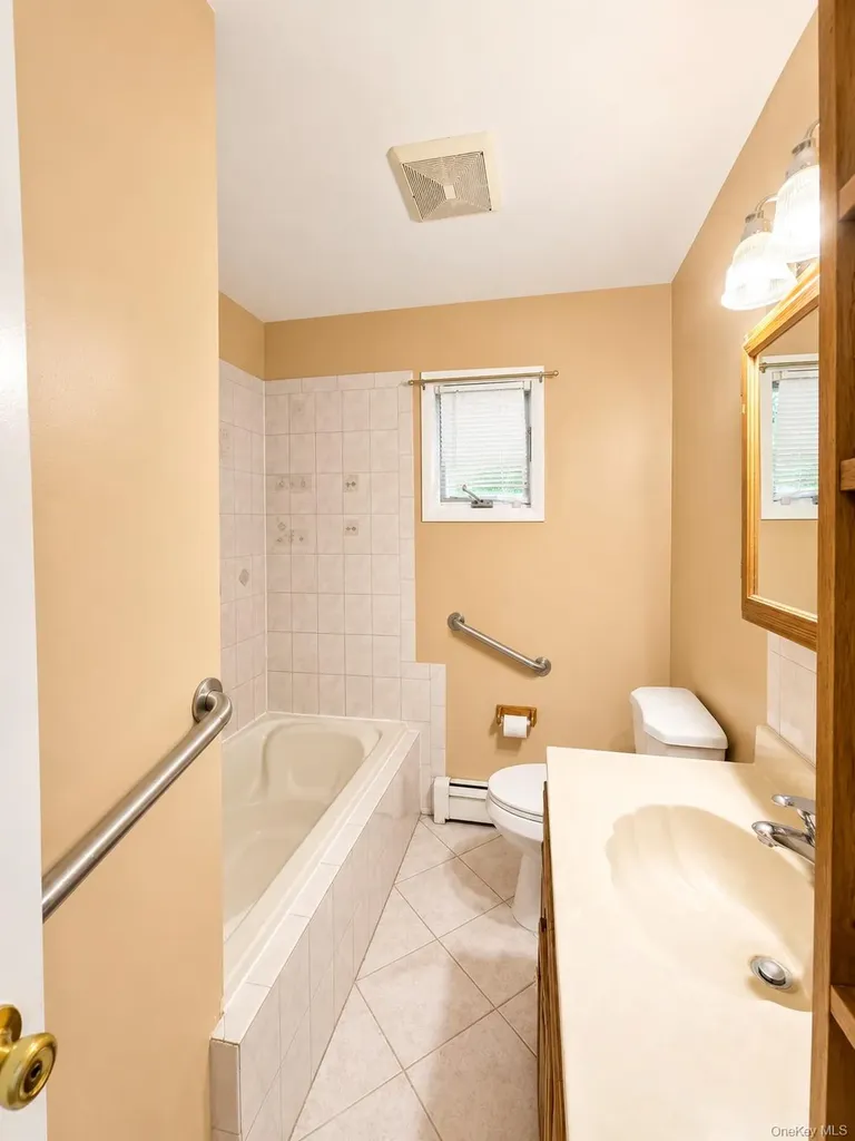 54 Capt Shankey Drive Garnerville NY 10923
