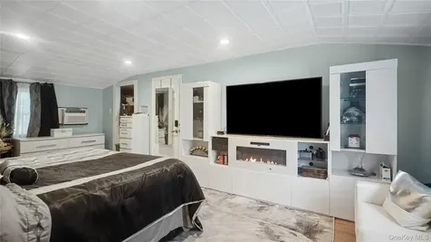 1634 N Gardiner Drive Bay Shore NY 11706