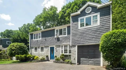 1634 N Gardiner Drive Bay Shore NY 11706