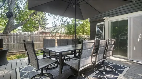 1634 N Gardiner Drive Bay Shore NY 11706