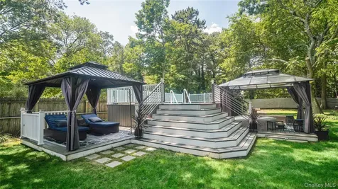 1634 N Gardiner Drive Bay Shore NY 11706