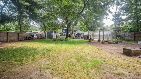 1634 N Gardiner Drive Bay Shore NY 11706