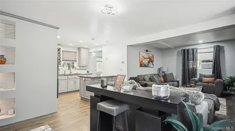 1634 N Gardiner Drive Bay Shore NY 11706