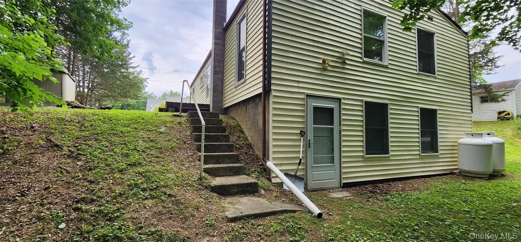 46 Gleason Boulevard Pleasant Valley NY 12569