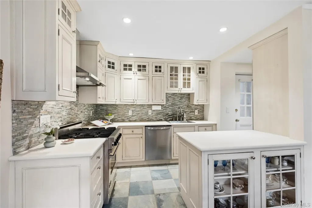 20 N Broadway White Plains NY 10601